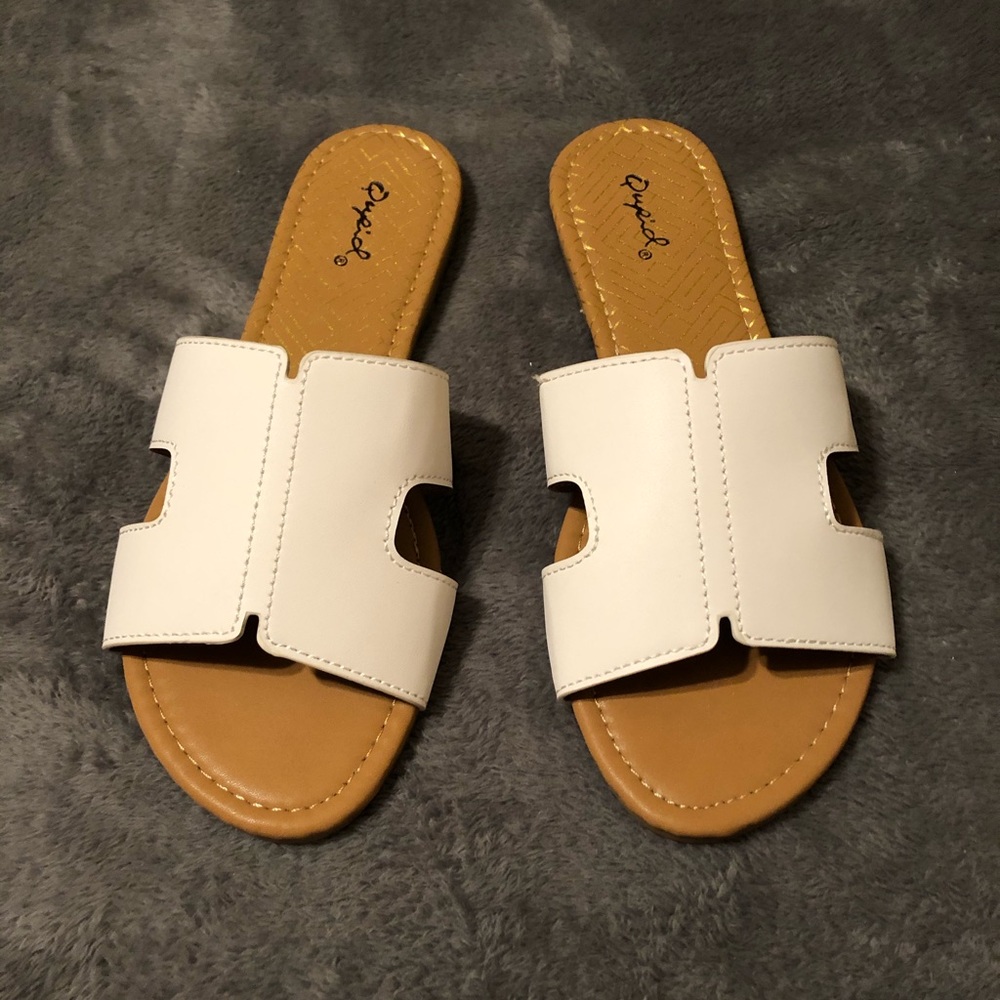 Qupid White Slide Sandals with Tan Footbed